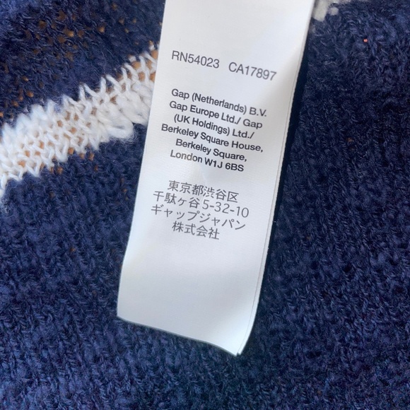 New Women’s Gap Lightweight Striped Sweater - Picture 5 of 8